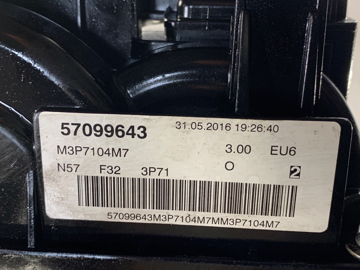 Moteur N57 D30 A — vue 10