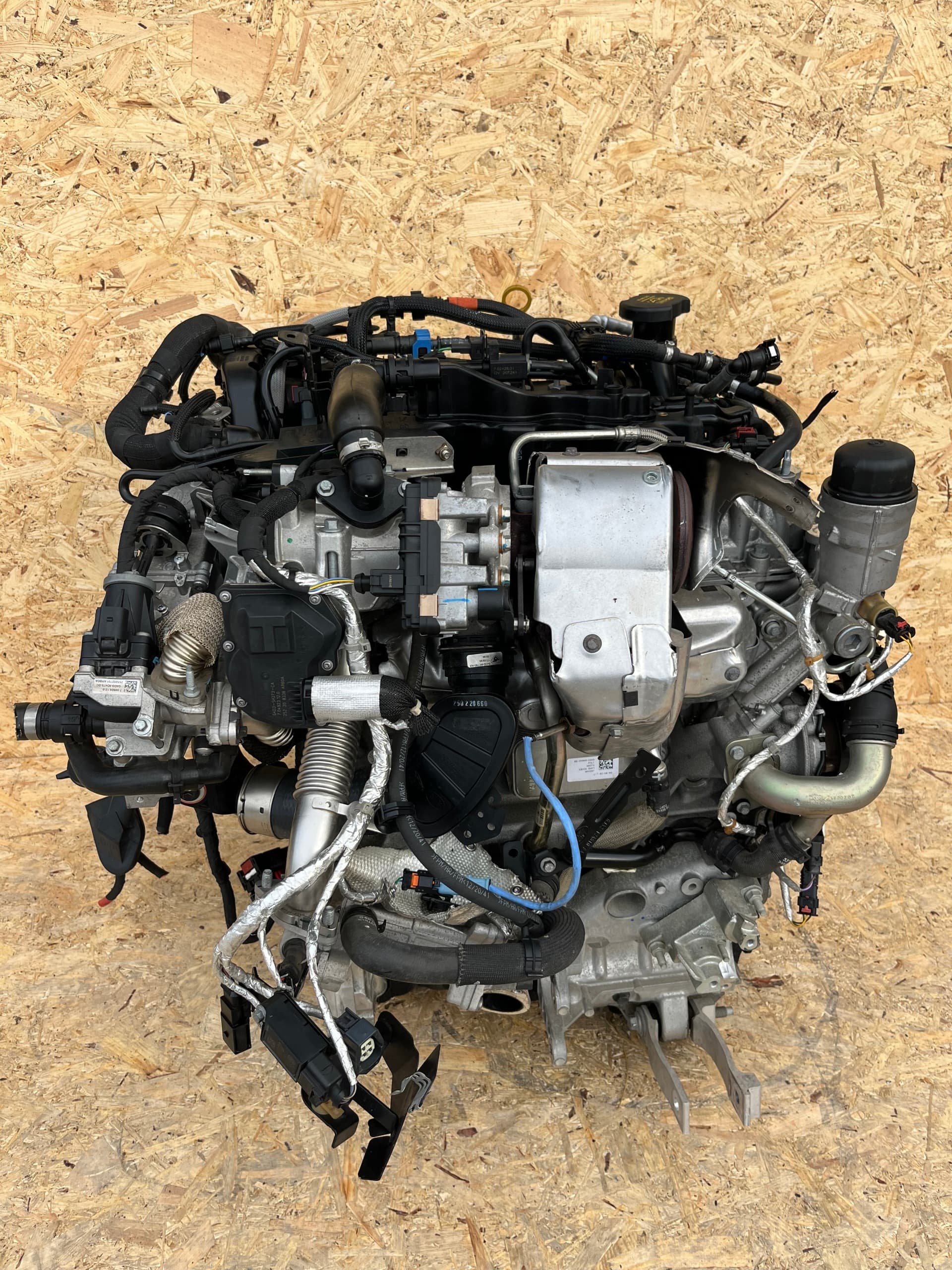 Moteur 204DTD(AJ21D4) — vue 15