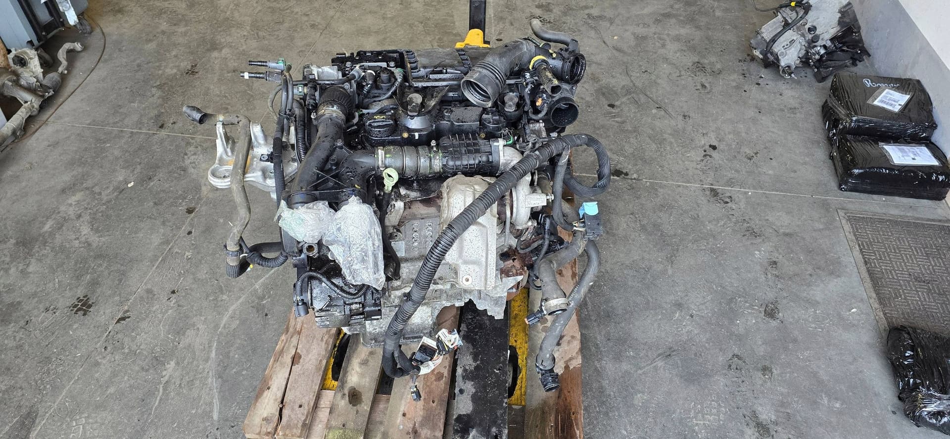 Moteur 9H07 (DV6UC) - Image 1