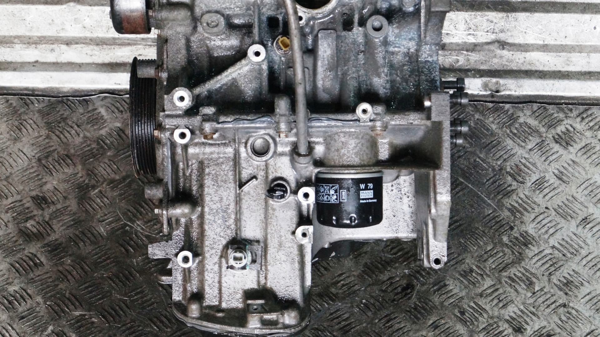 Moteur B4D 403 — vue 3