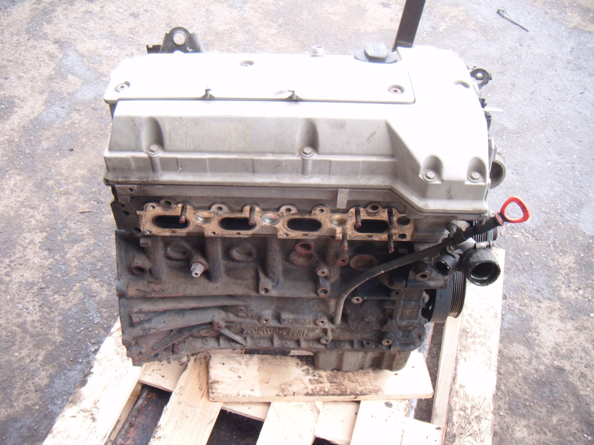 Moteur M 111.945 — vue 4