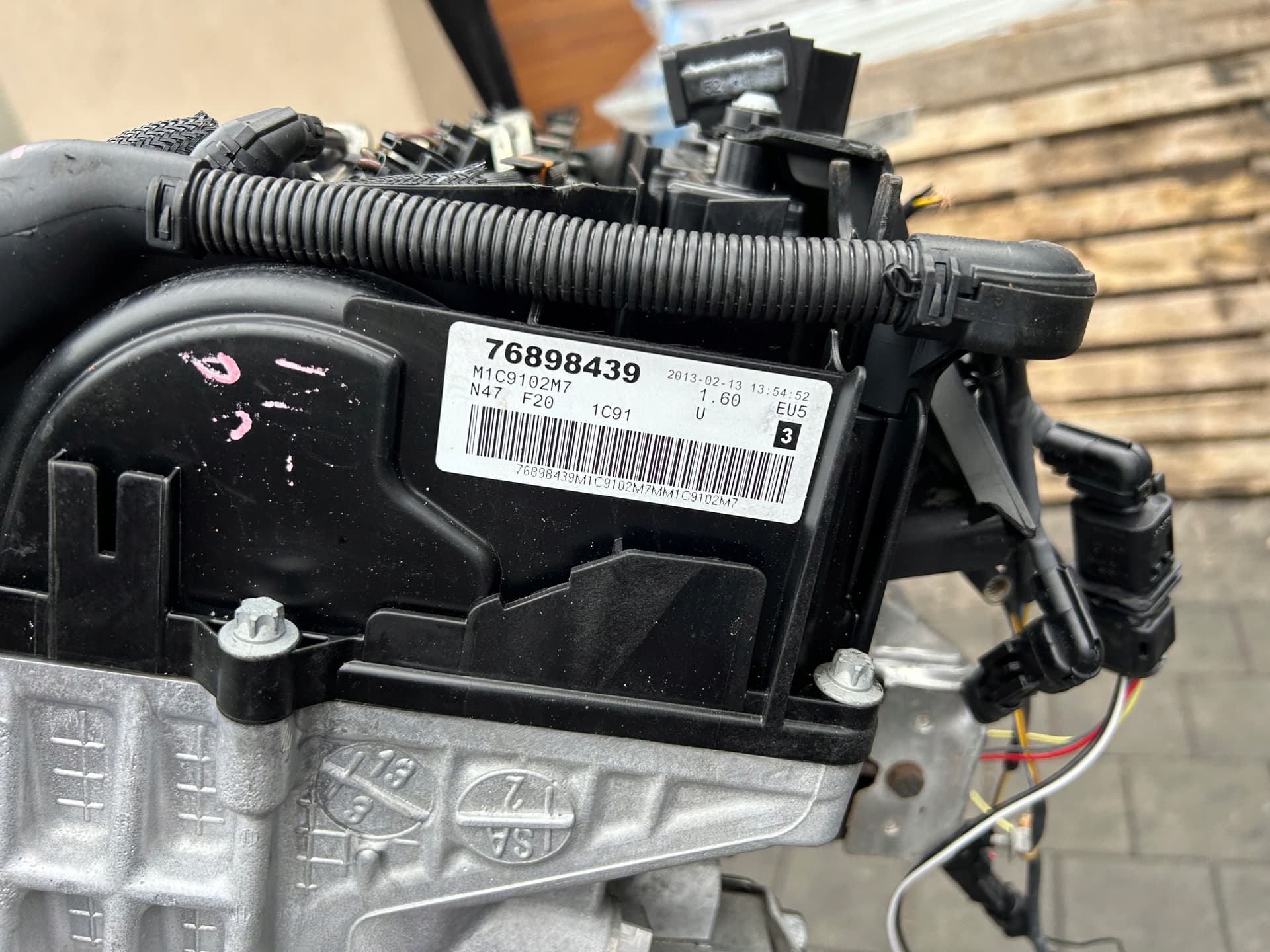 Moteur N47 D16 A — vue 7