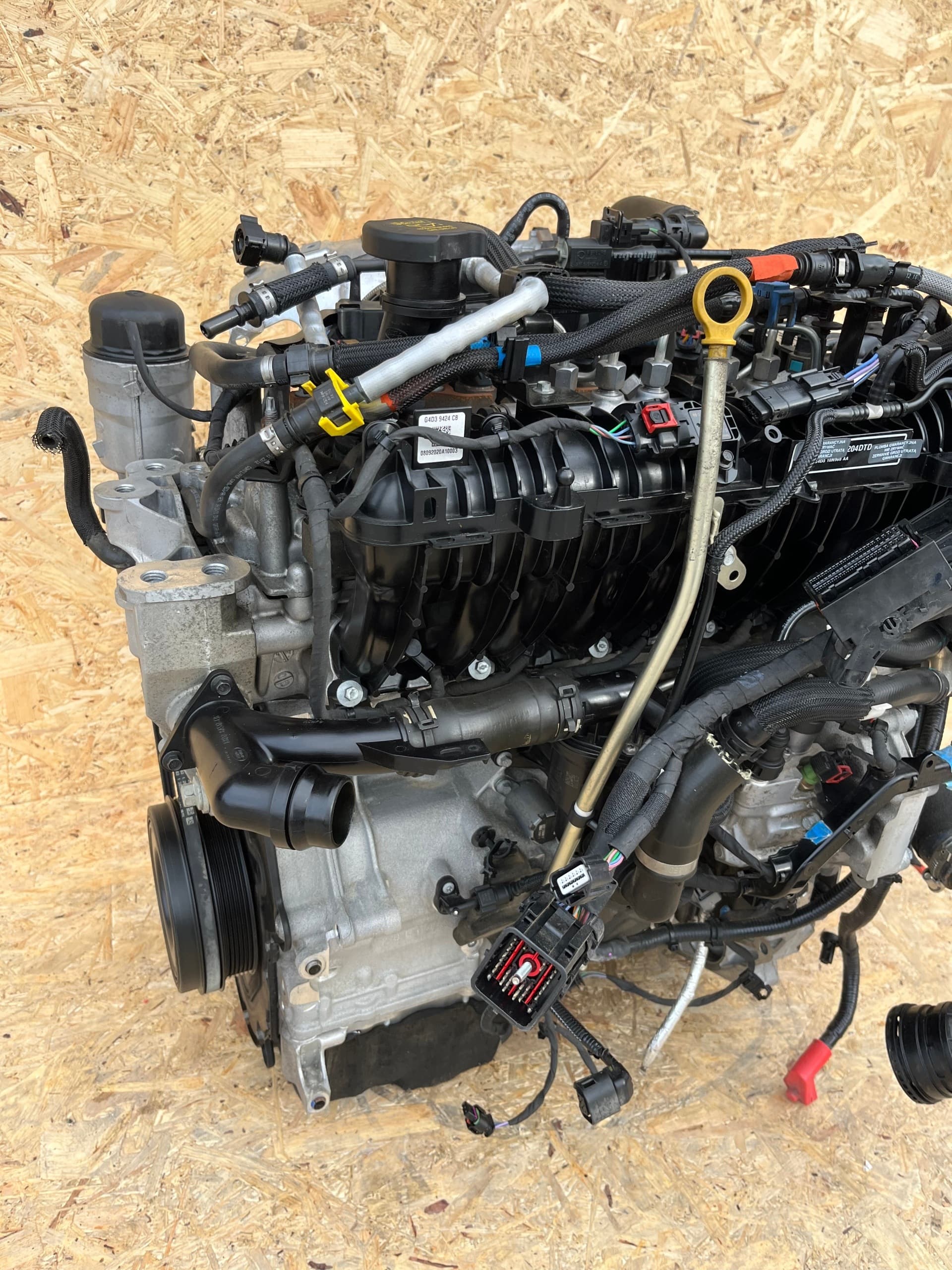 Moteur 204DTD(AJ21D4) — vue 4