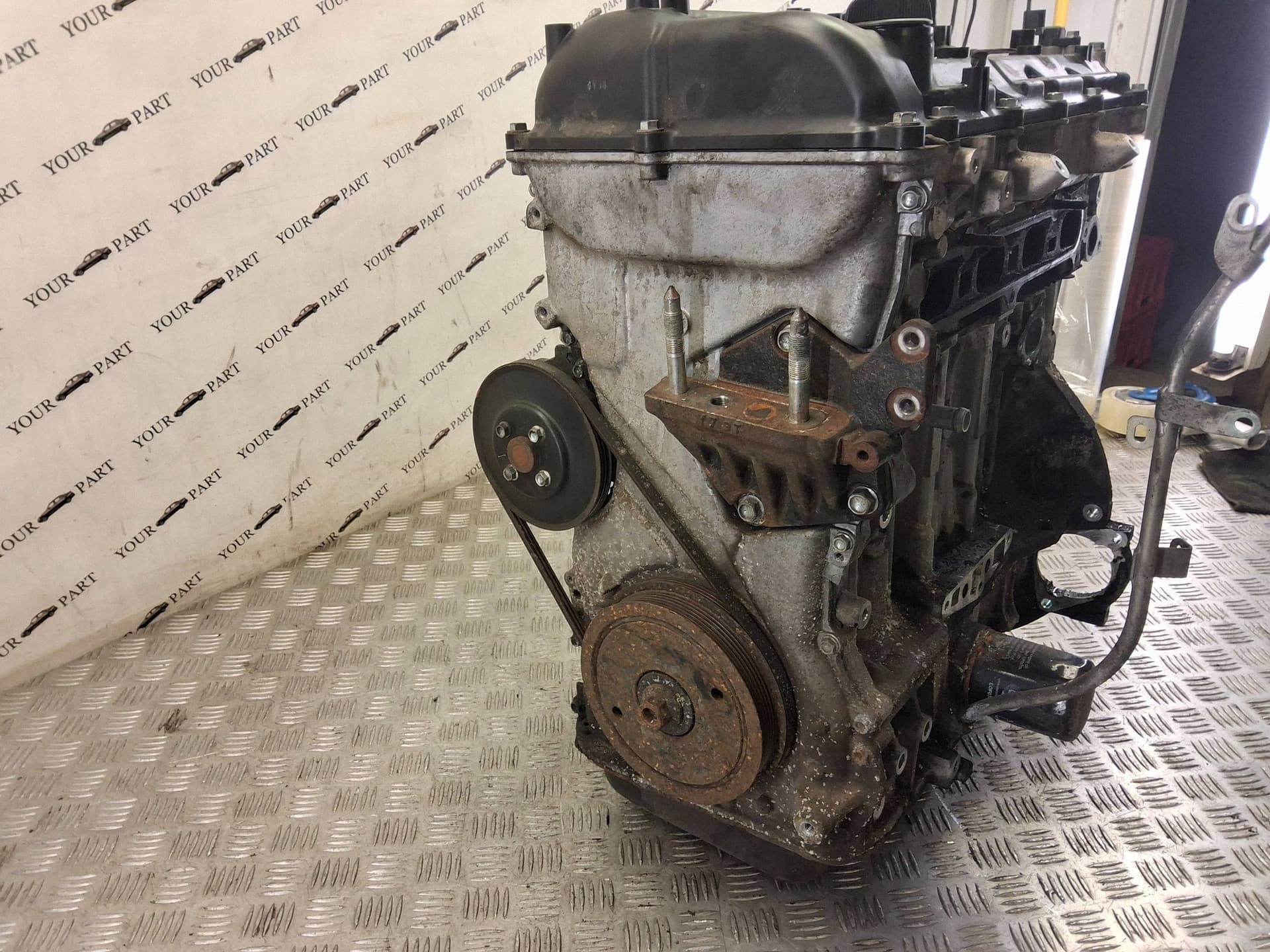 Moteur 4N13 — vue 4