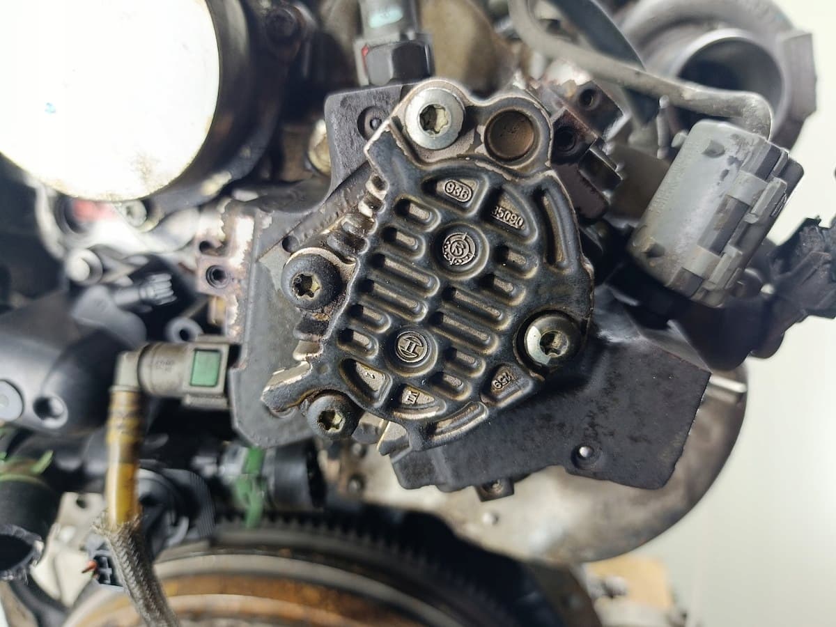 Moteur M9R 816 — vue 4