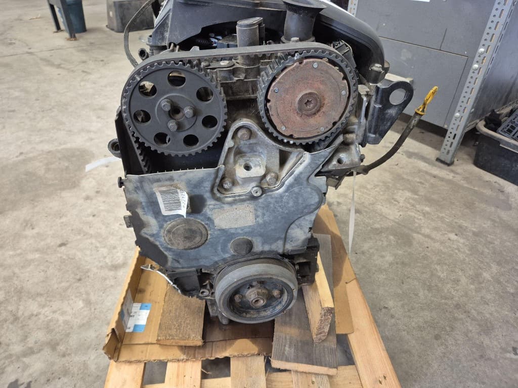 Moteur B 5244 S5 — vue 5