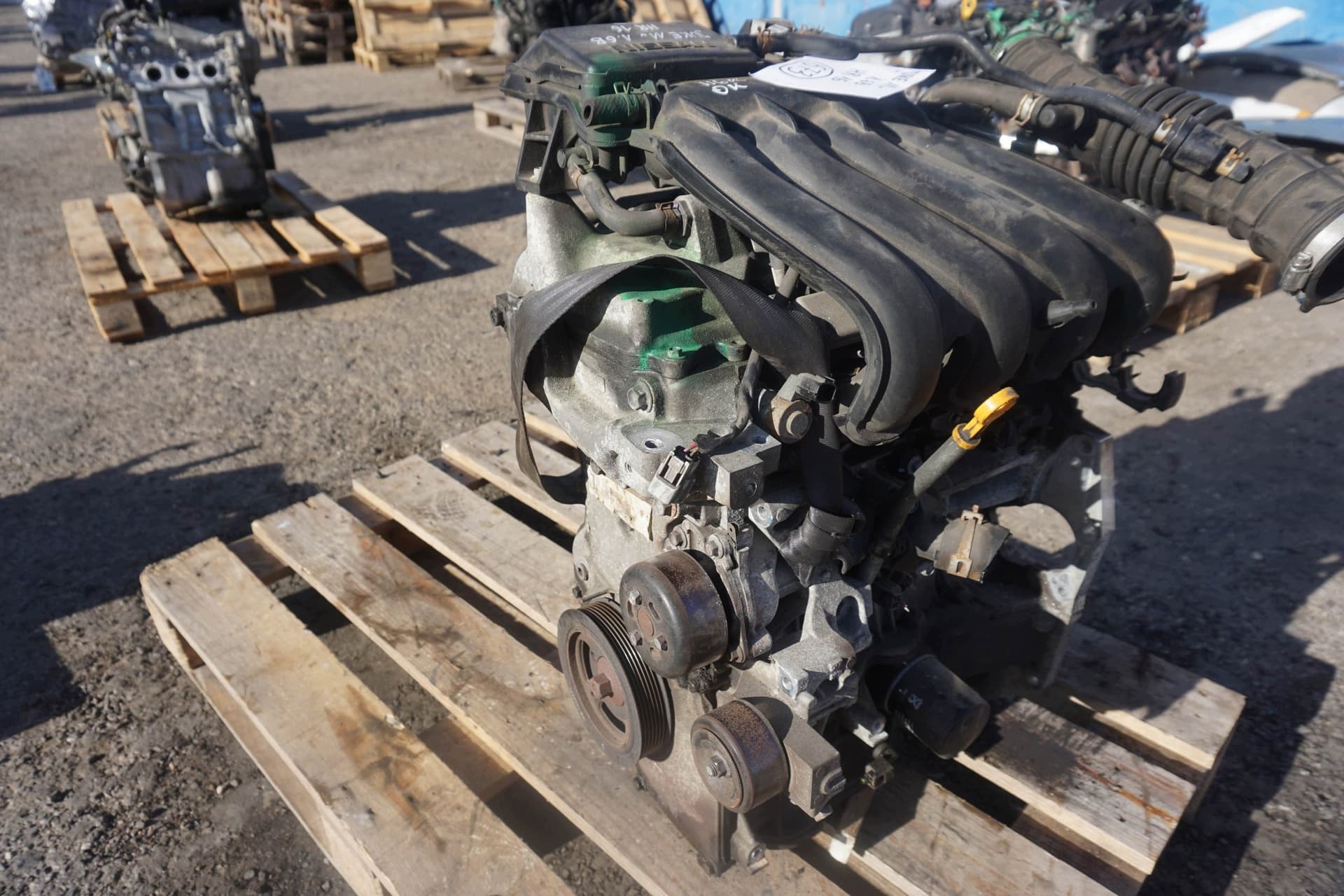 Moteur HR16DE — vue 4