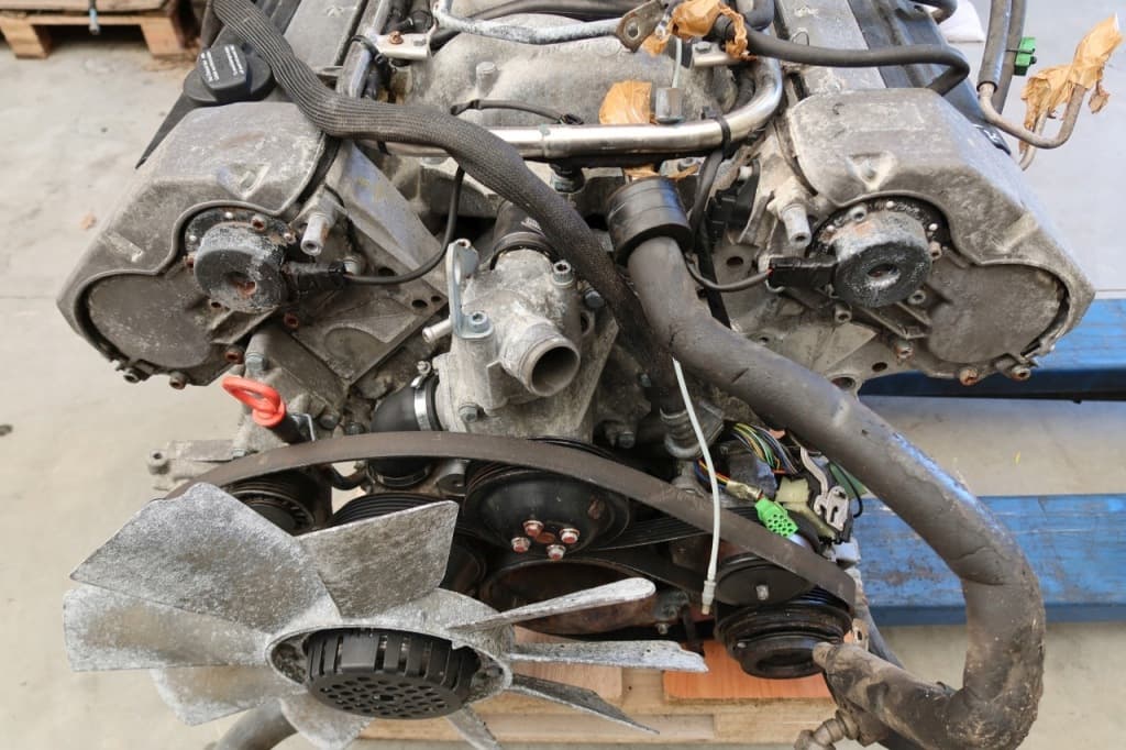 Moteur M 119.982 (AMG 6.0) — vue 6