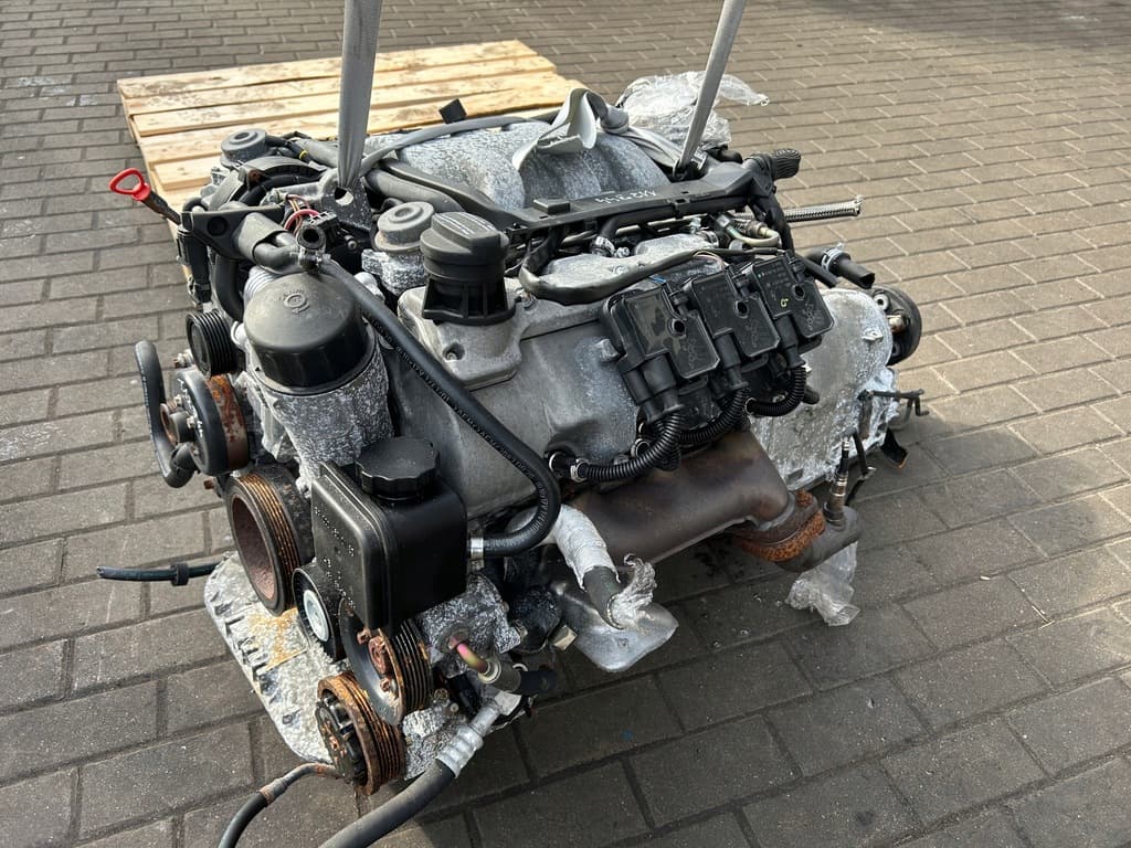 Moteur M 112.943 — vue 2