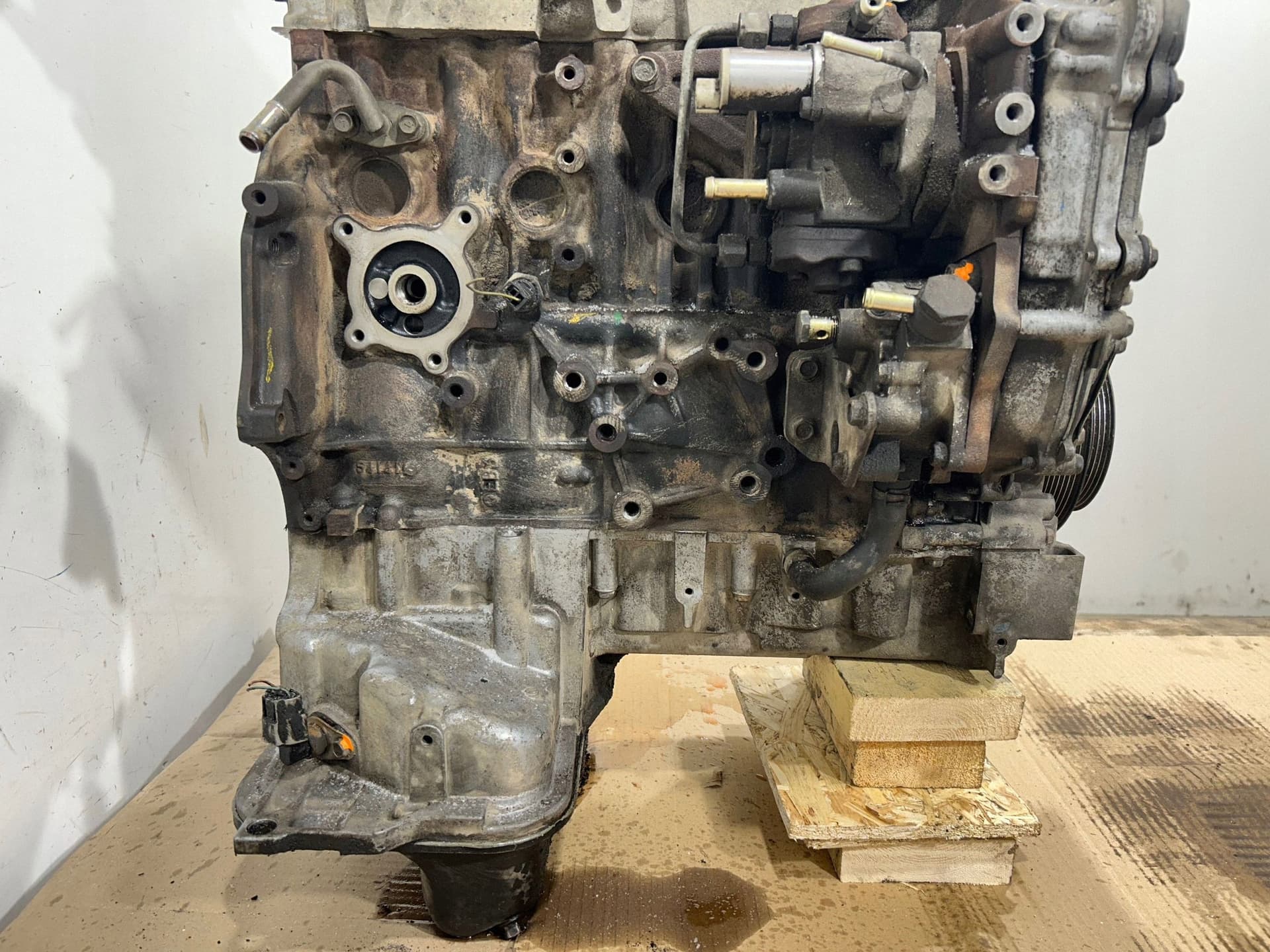 Moteur YD25DDTi — vue 8