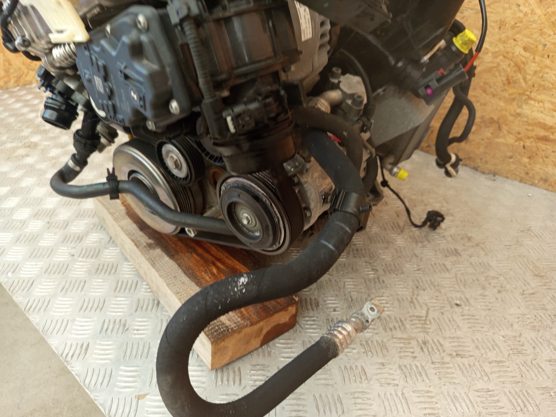 Moteur B47 D20 A — vue 15