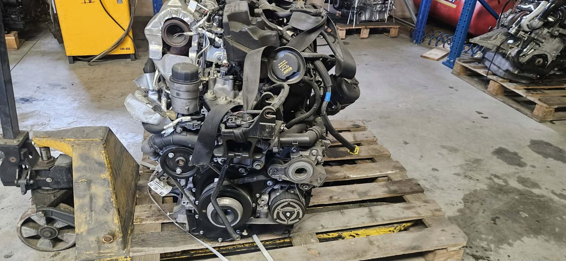 Moteur 204DTY(AJ20D4) - Image 1