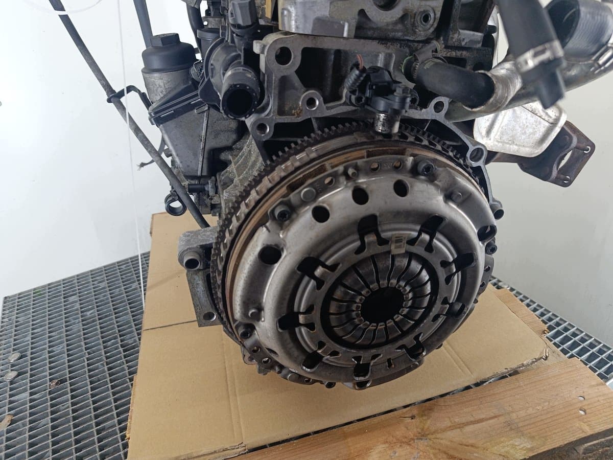 Moteur B 5244 S — vue 3
