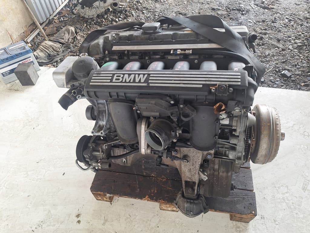 Moteur N53 B30 A — vue 3