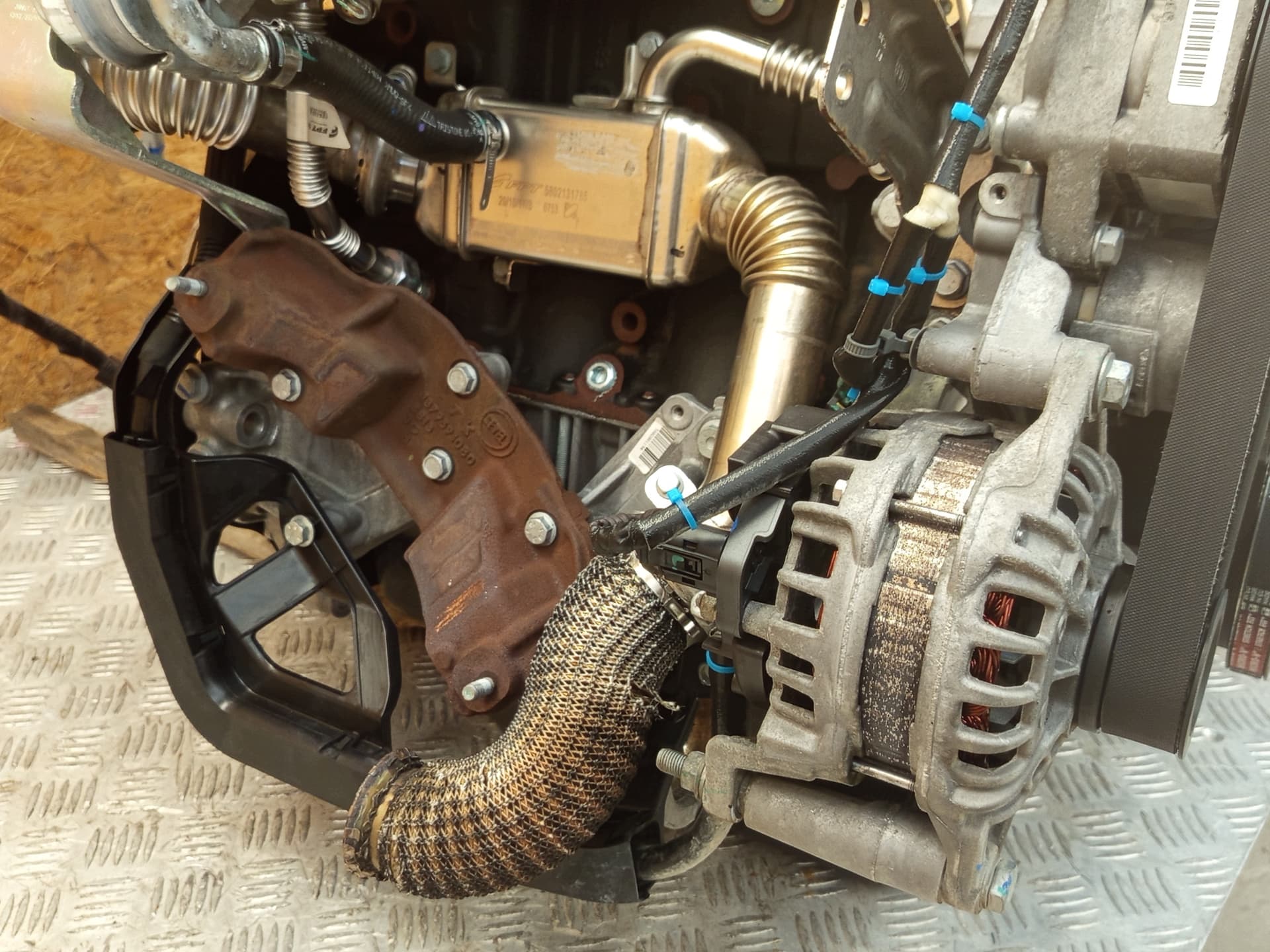 Moteur F1AGL411D — vue 9