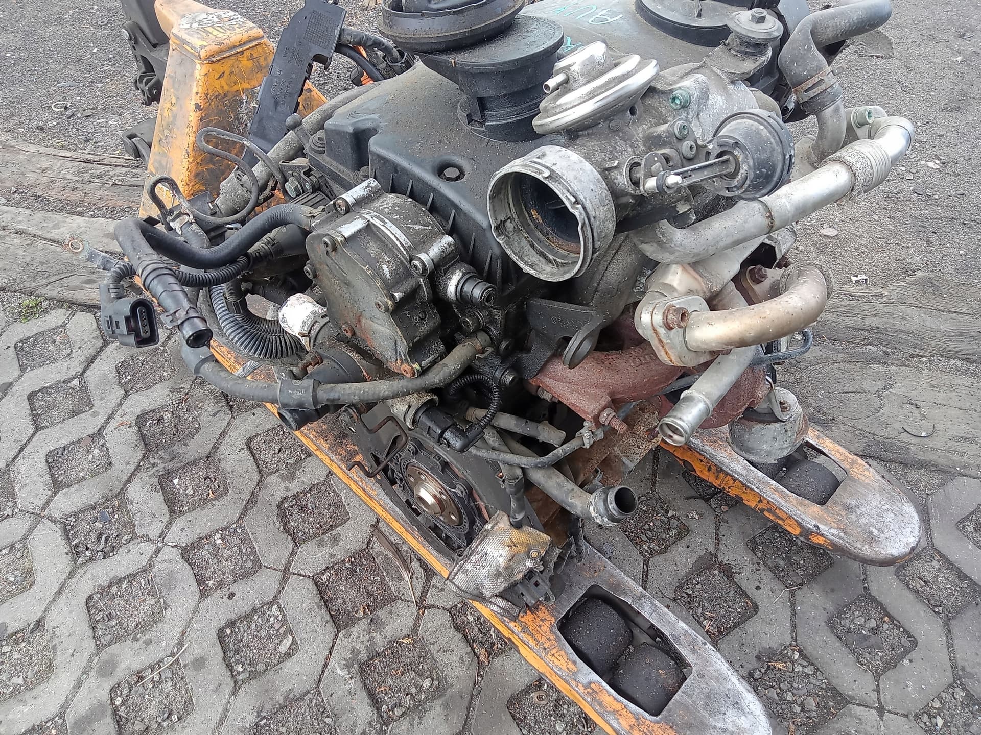 Moteur AUY — vue 6