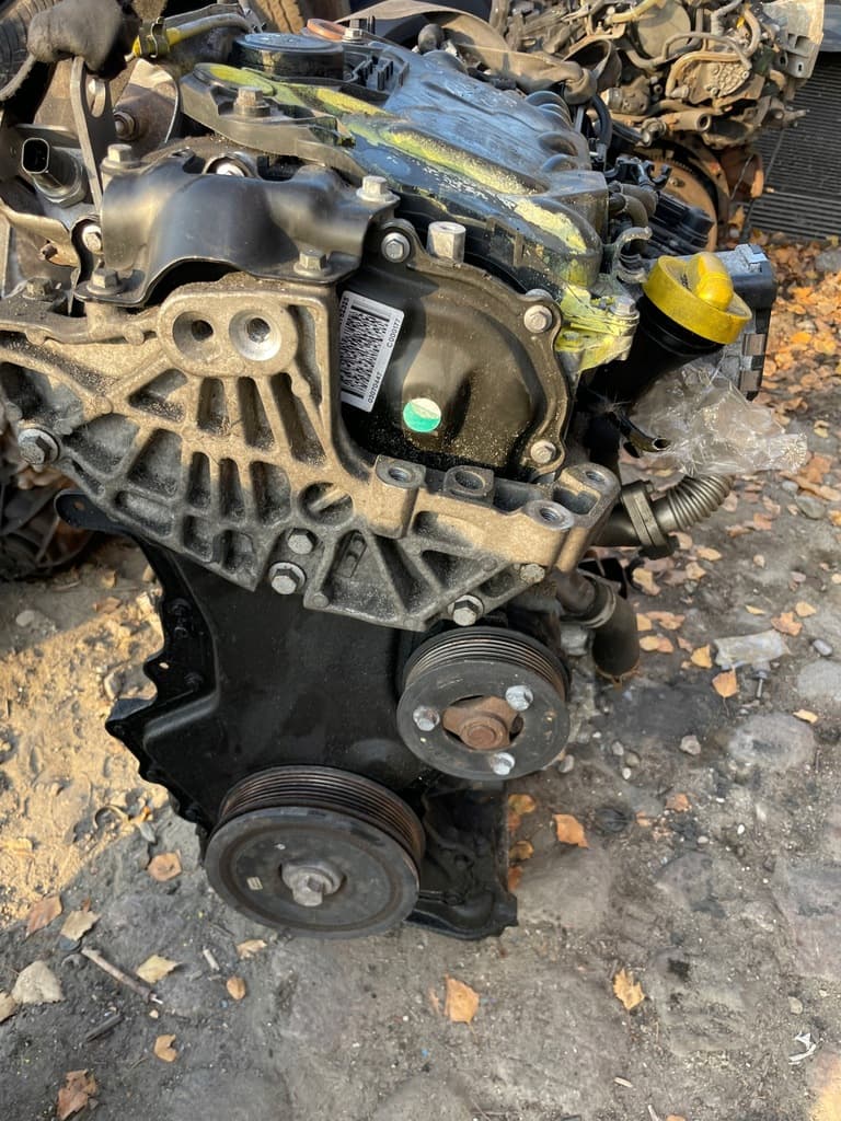 Moteur M9R 805 — vue 2