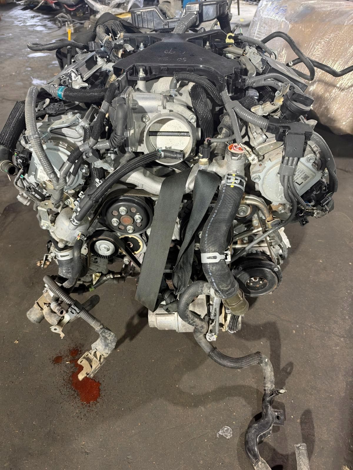 Moteur 2UR-GSE — vue 2