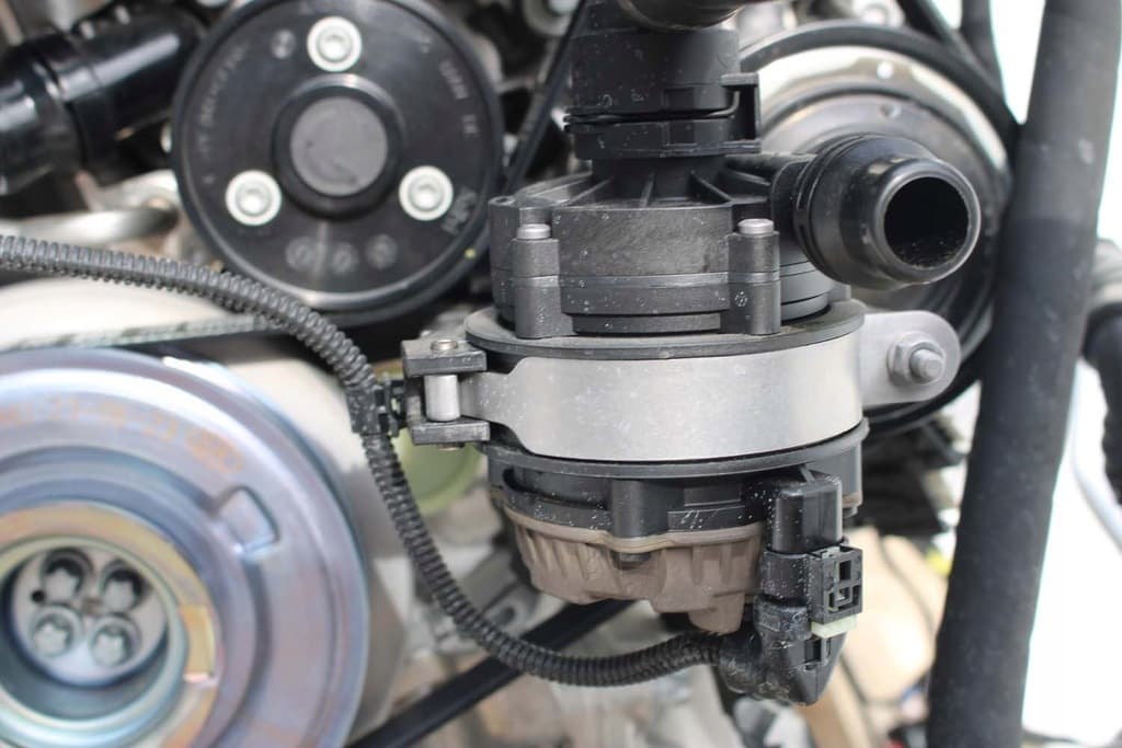 Moteur B46 B20 B — vue 8