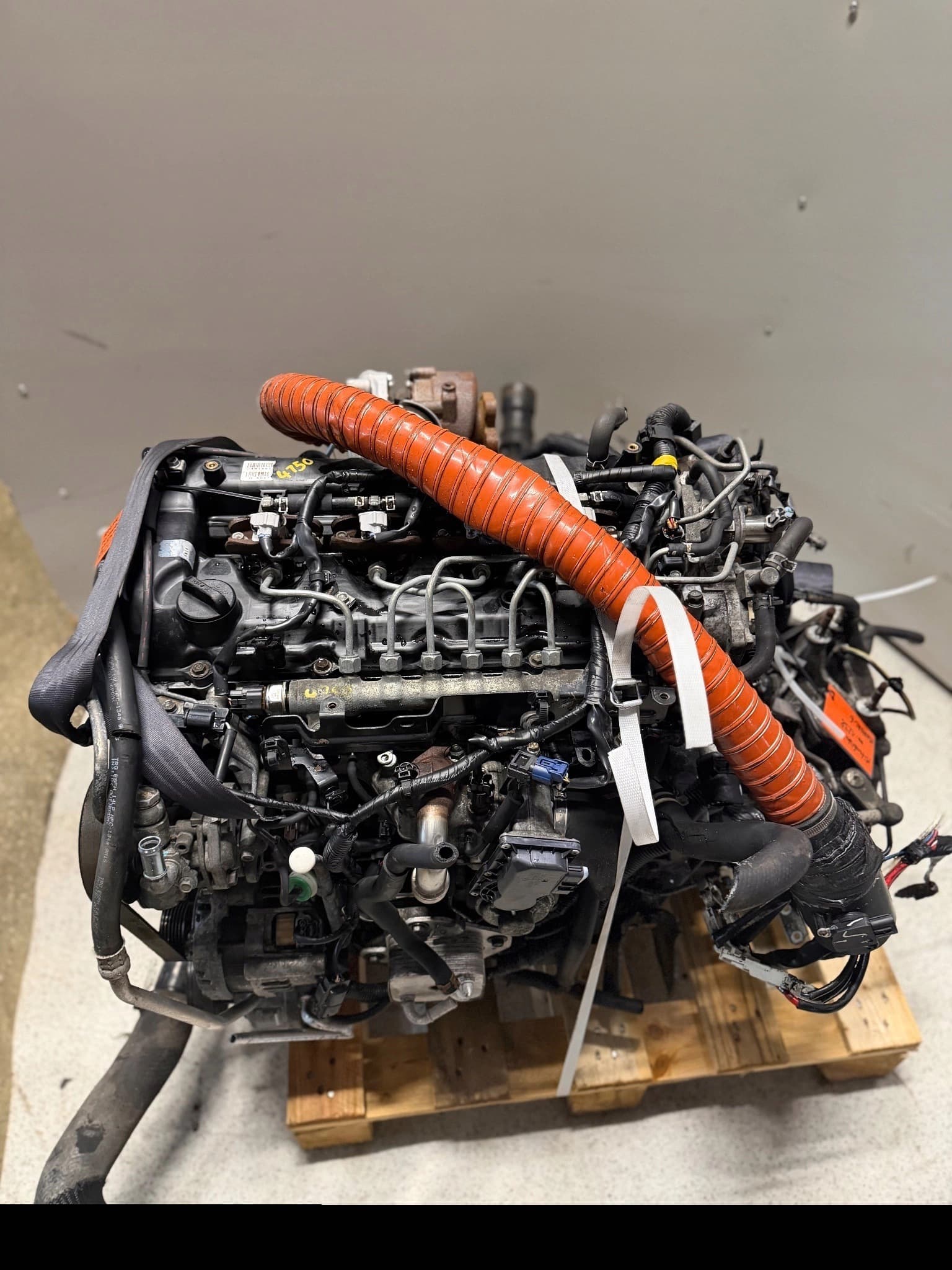 Moteur 4N14 — vue 9