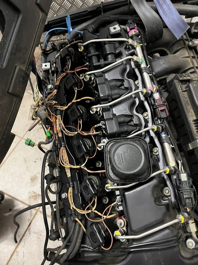 Moteur N54 B30 A — vue 3