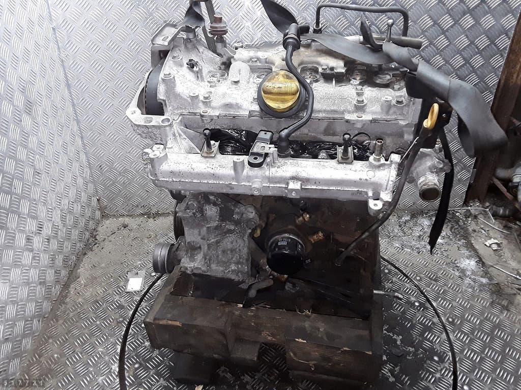 Moteur F4R 776 — vue 2