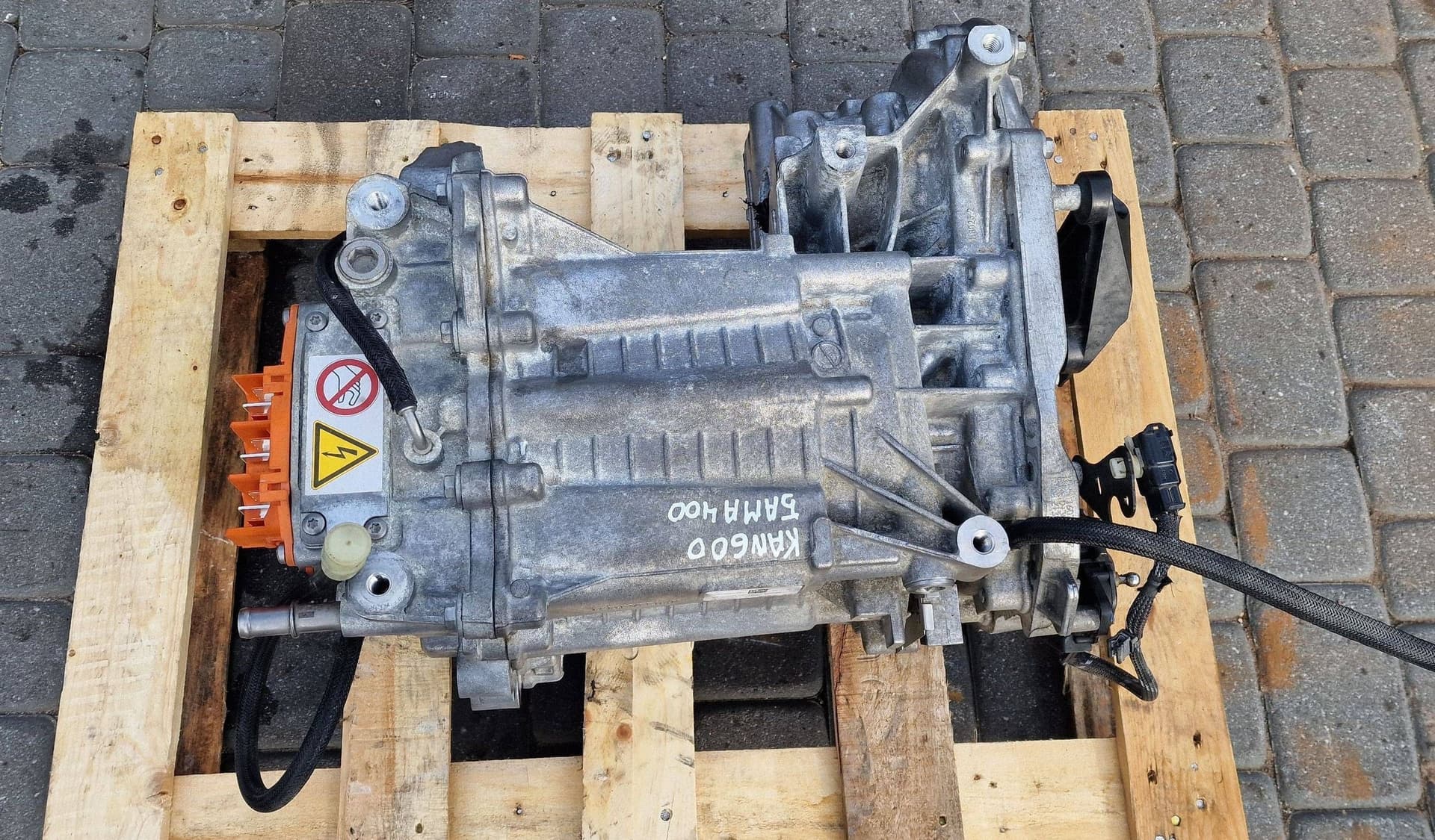 Moteur 5AQ 604 - Image 1