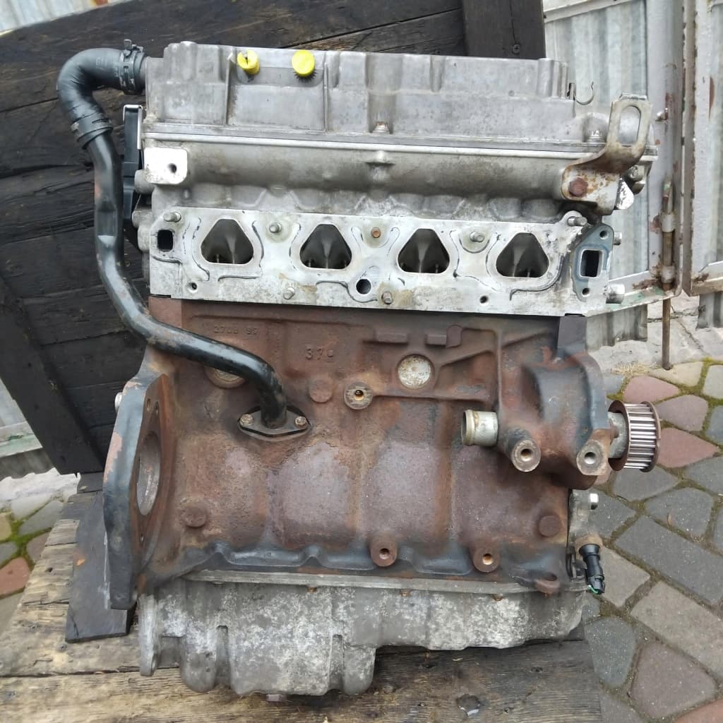Moteur Y 16 XE — vue 2