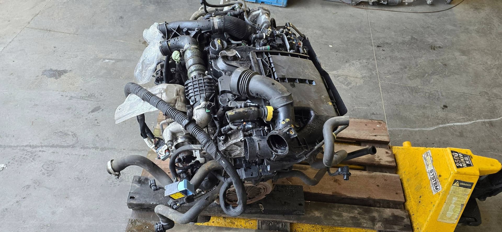 Moteur 9H07 (DV6UC) — vue 2